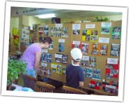 Dzieci w bibliotece - wystawa zdjęć - filia biblioteczna w Żyznowie